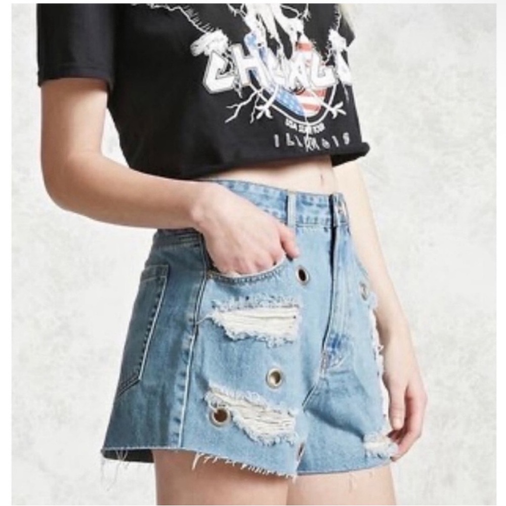 Forever 21 Jean shorts blue denim distressed grommets high rise